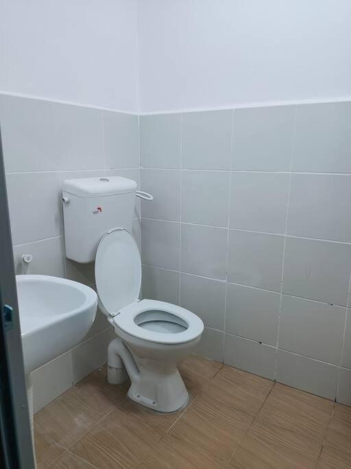 Kampong Kepayang Casa Aira Cozy & Comfy Home מראה חיצוני תמונה